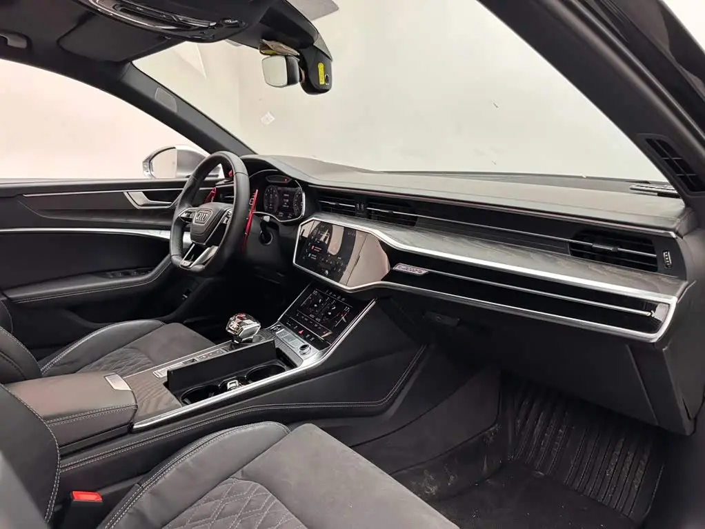 Audi A6L 2023 — Фото 11/16