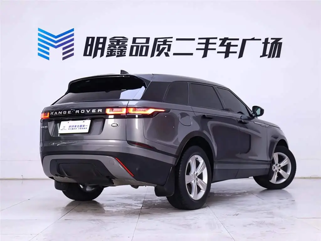 Land Rover Range Rover Velar 2019 — Photo 7/20