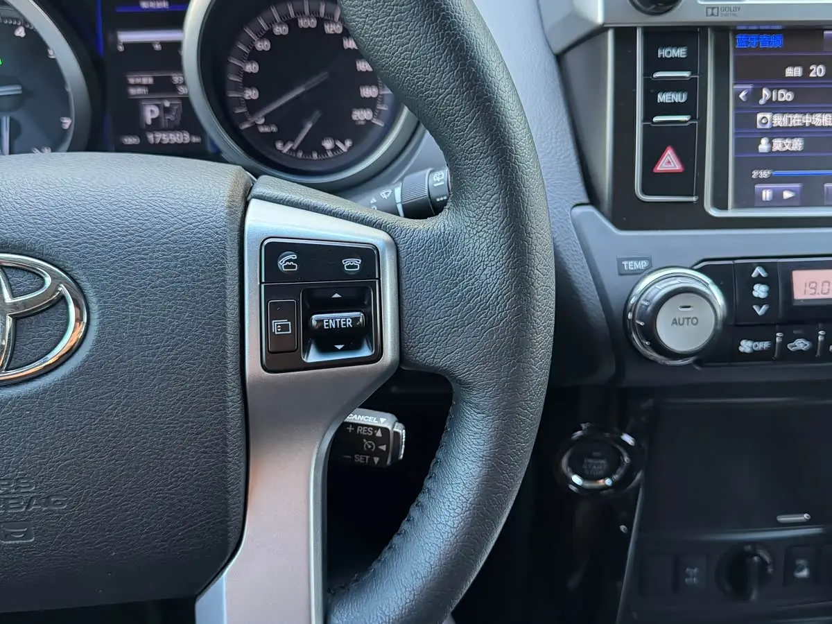Toyota Prado 2017 — Фото 14/20