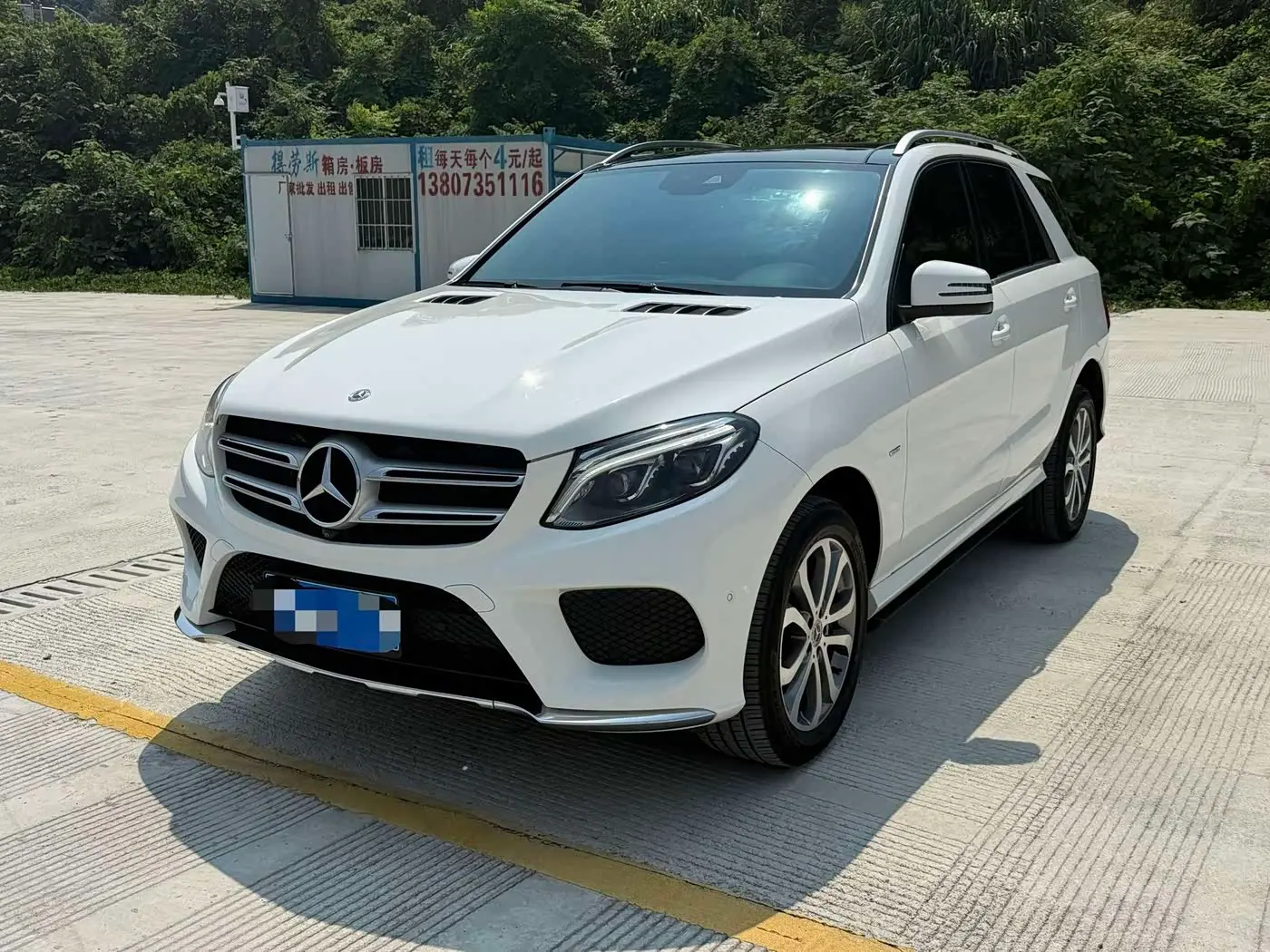 Mercedes-Benz GLE 2018 — Фото 1/9