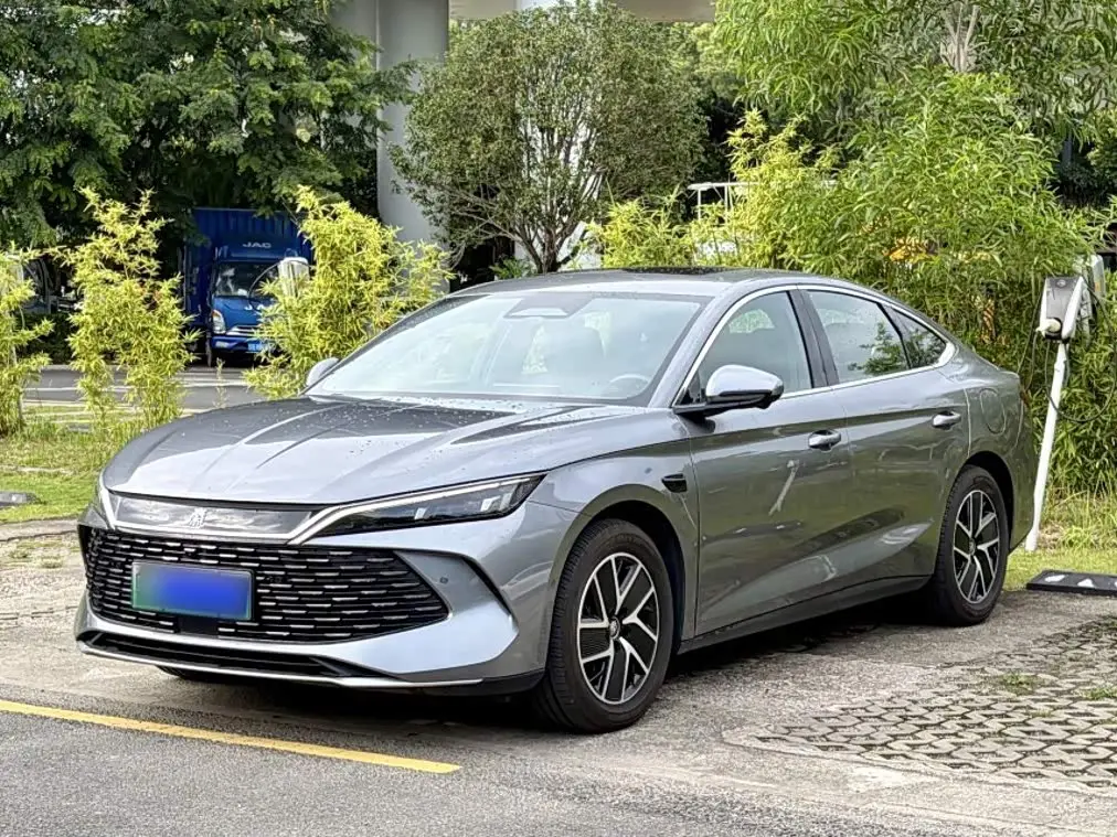BYD Qin L 2025 — Фото 1/20