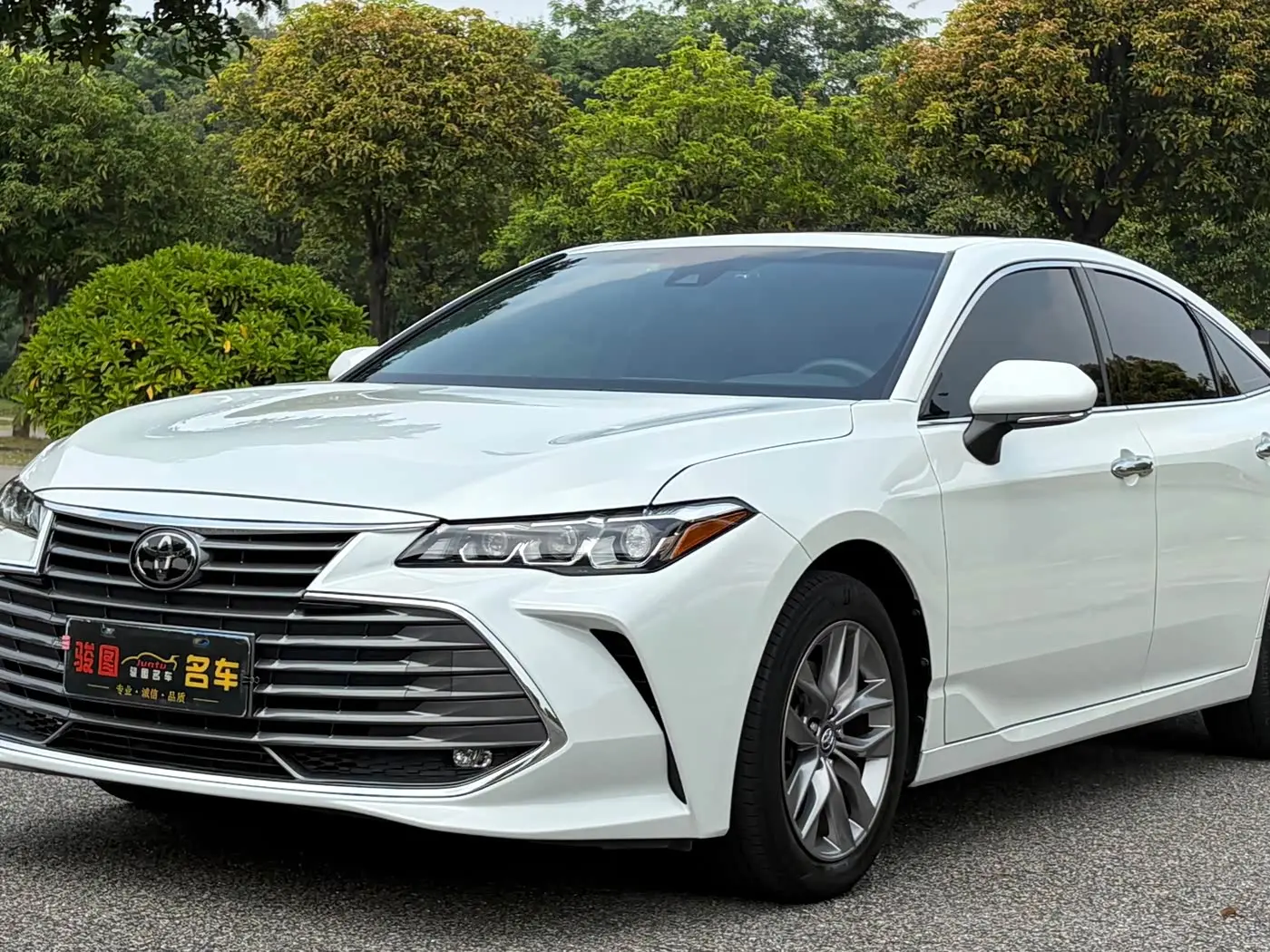 Toyota Avalon 2021 — Фото 1/13