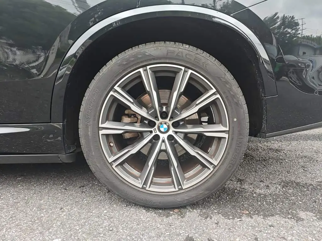 BMW X5 2022 — Photo 19/20