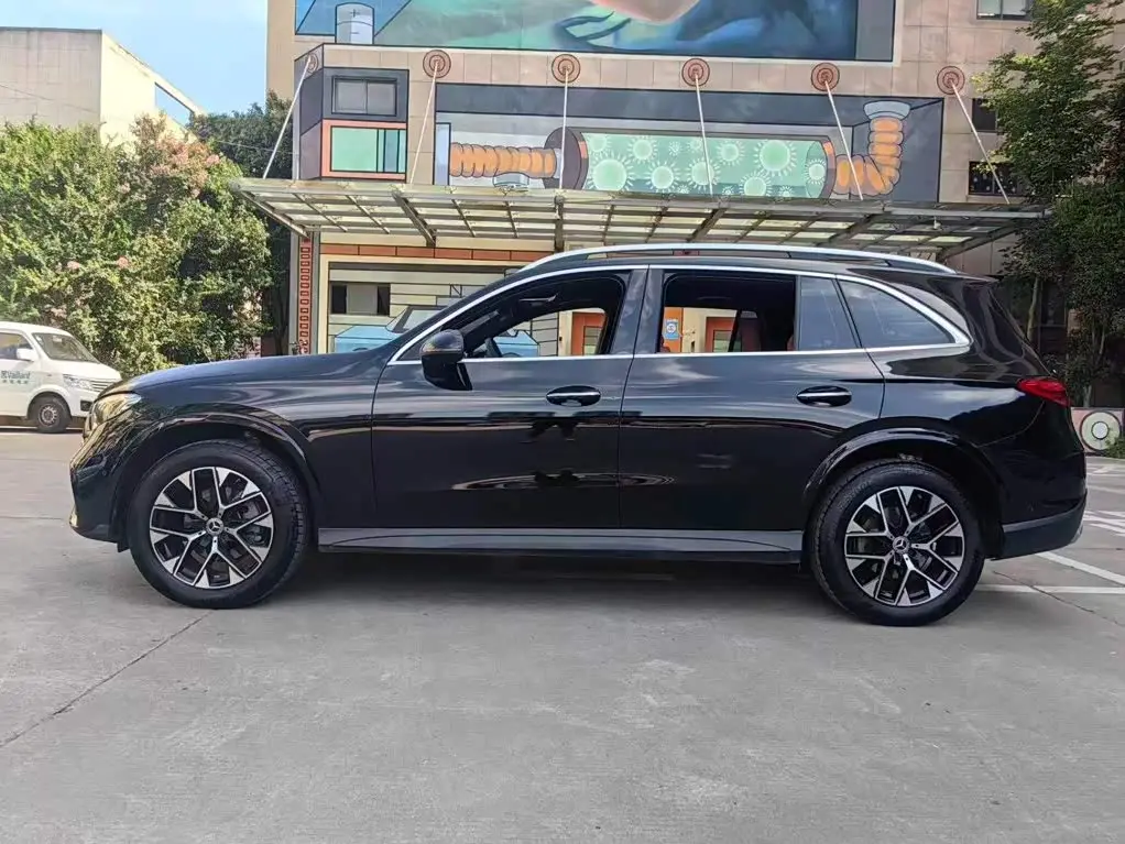 Mercedes-Benz GLC 2023 — Фото 15/18