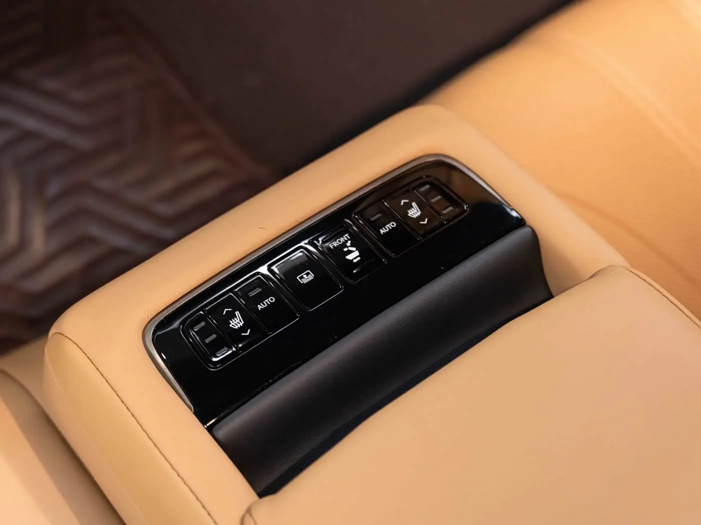 Lexus LS 2021 — Şəkil 19/20