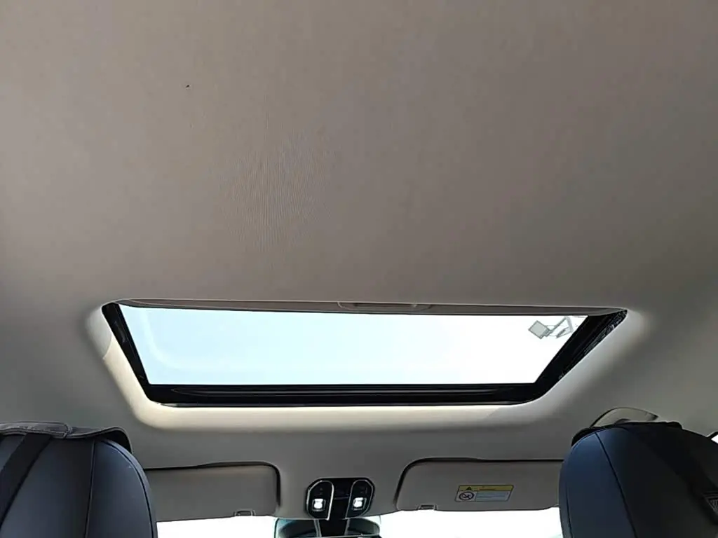 GAC Trumpchi Trumpchi E8 NEV 2025 — Фото 18/20