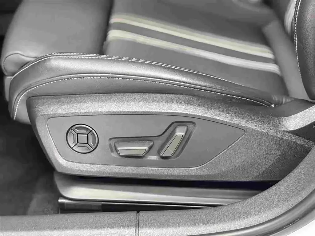 Audi A3 2023 — Фото 17/20