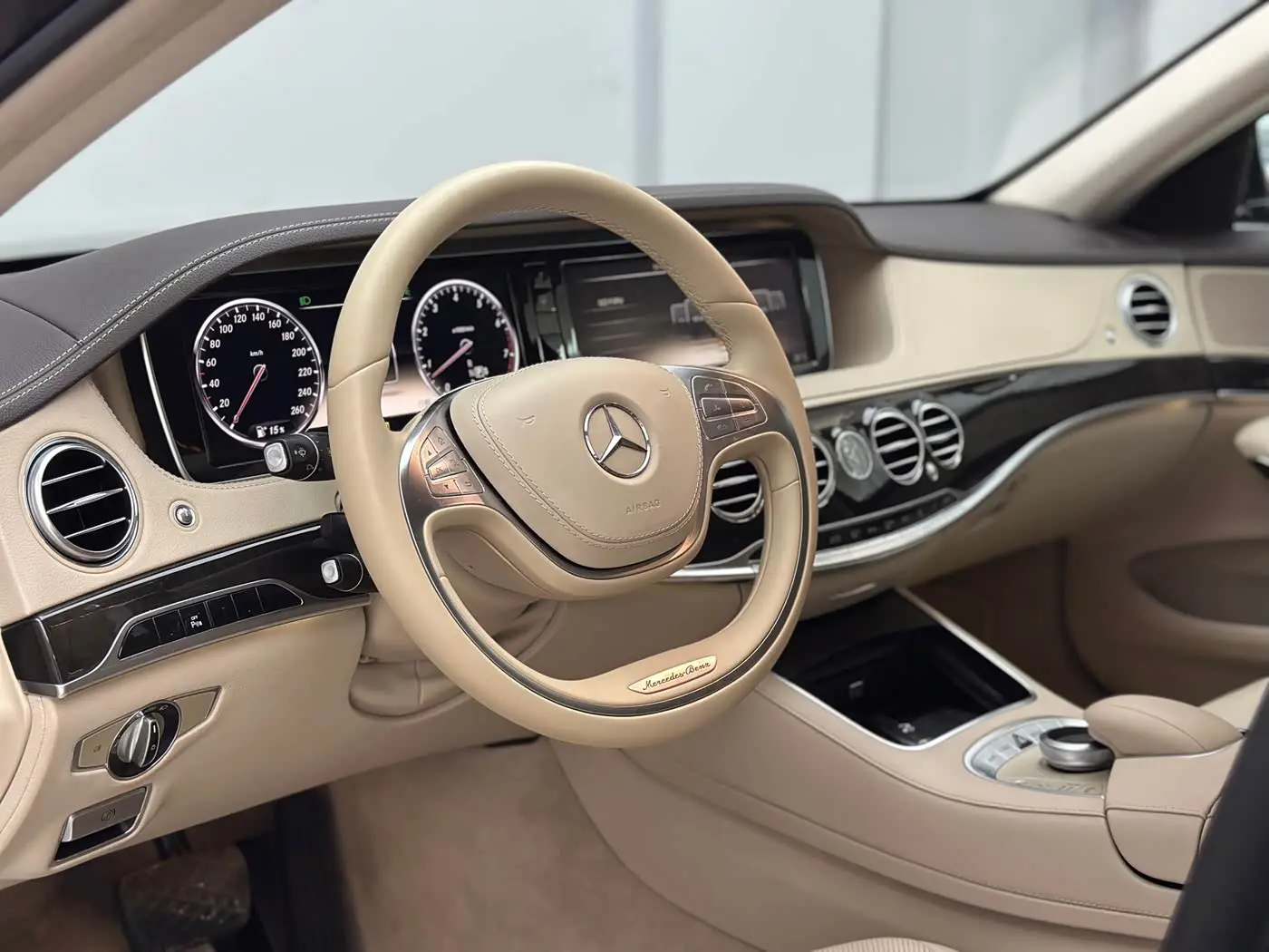 Mercedes-Benz S-Class 2014 — Photo 16/20