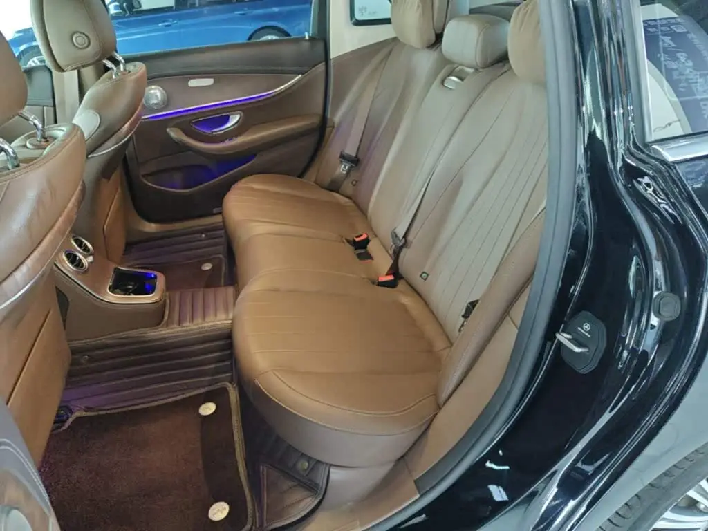 Mercedes-Benz E-Class 2021 — Şəkil 17/20