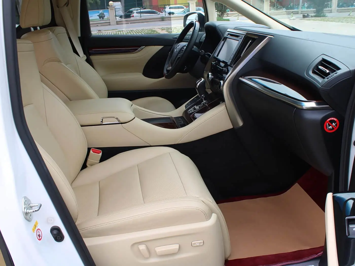 Toyota Alphard 2016 — Фото 13/20