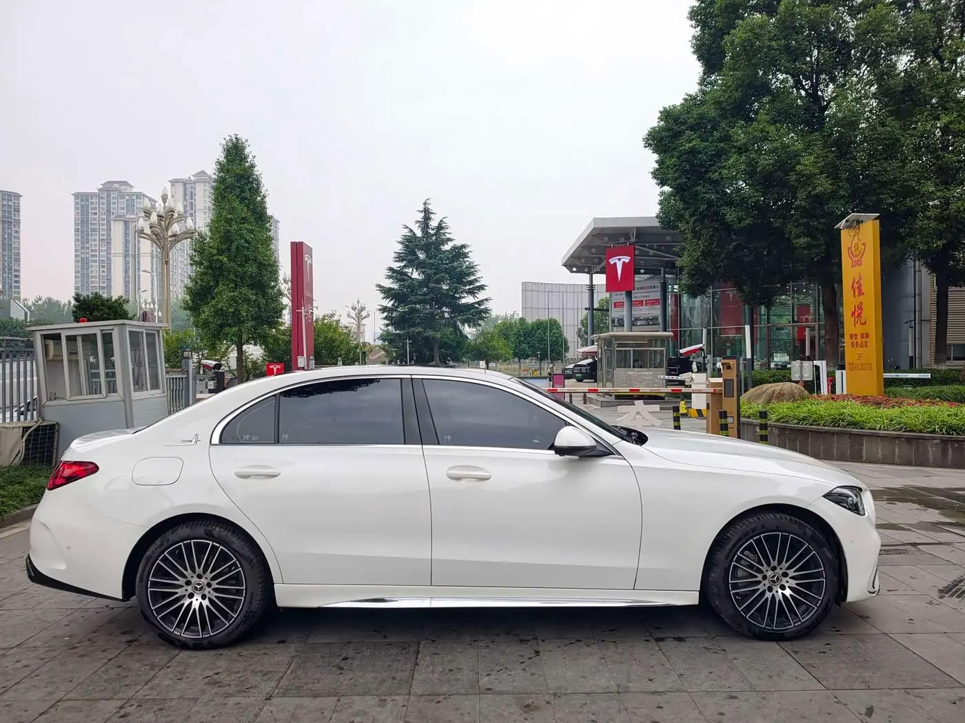 Mercedes-Benz C-Class 2023 — Фото 5/20
