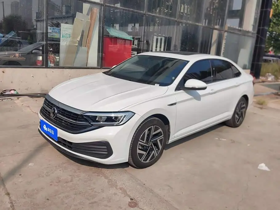 Volkswagen Sagitar 2025 — Photo 1/16