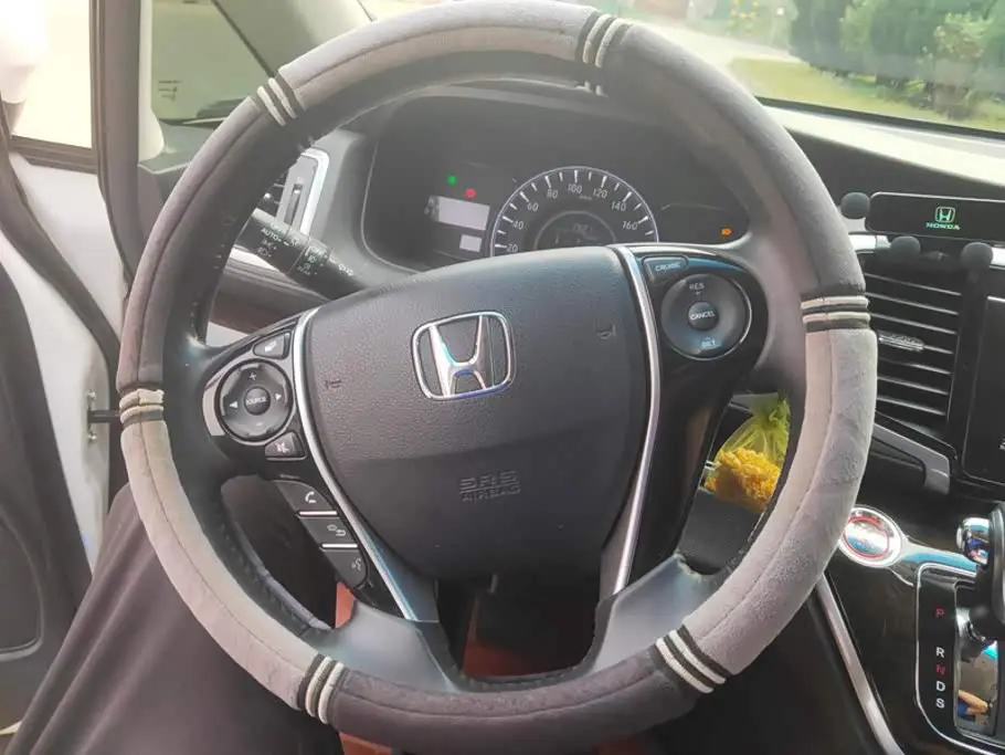 Honda Odyssey 2018 — Şəkil 15/16