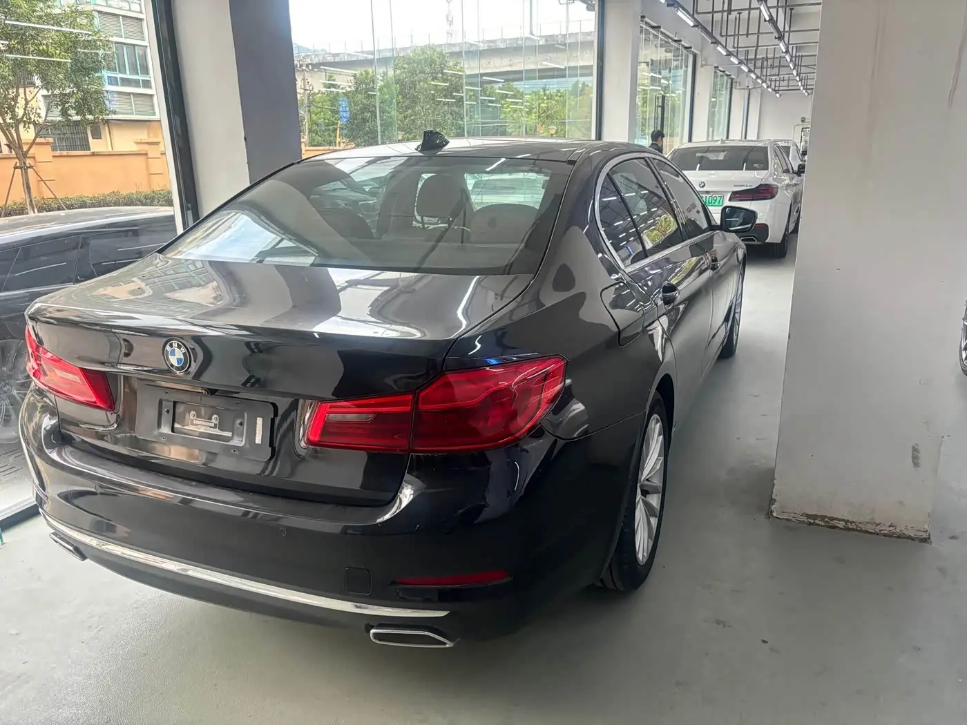 BMW 5 Series 2020 — Photo 5/20