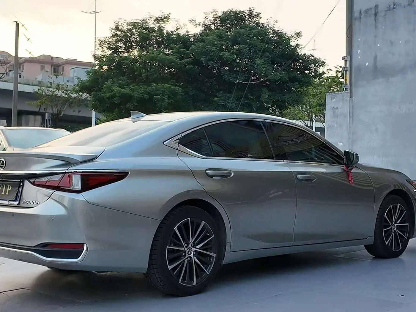 Lexus ES 2024 — ფოტო 8/9