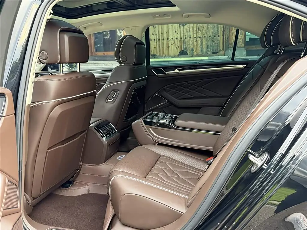 Volkswagen Phideon 2023 — Şəkil 9/9