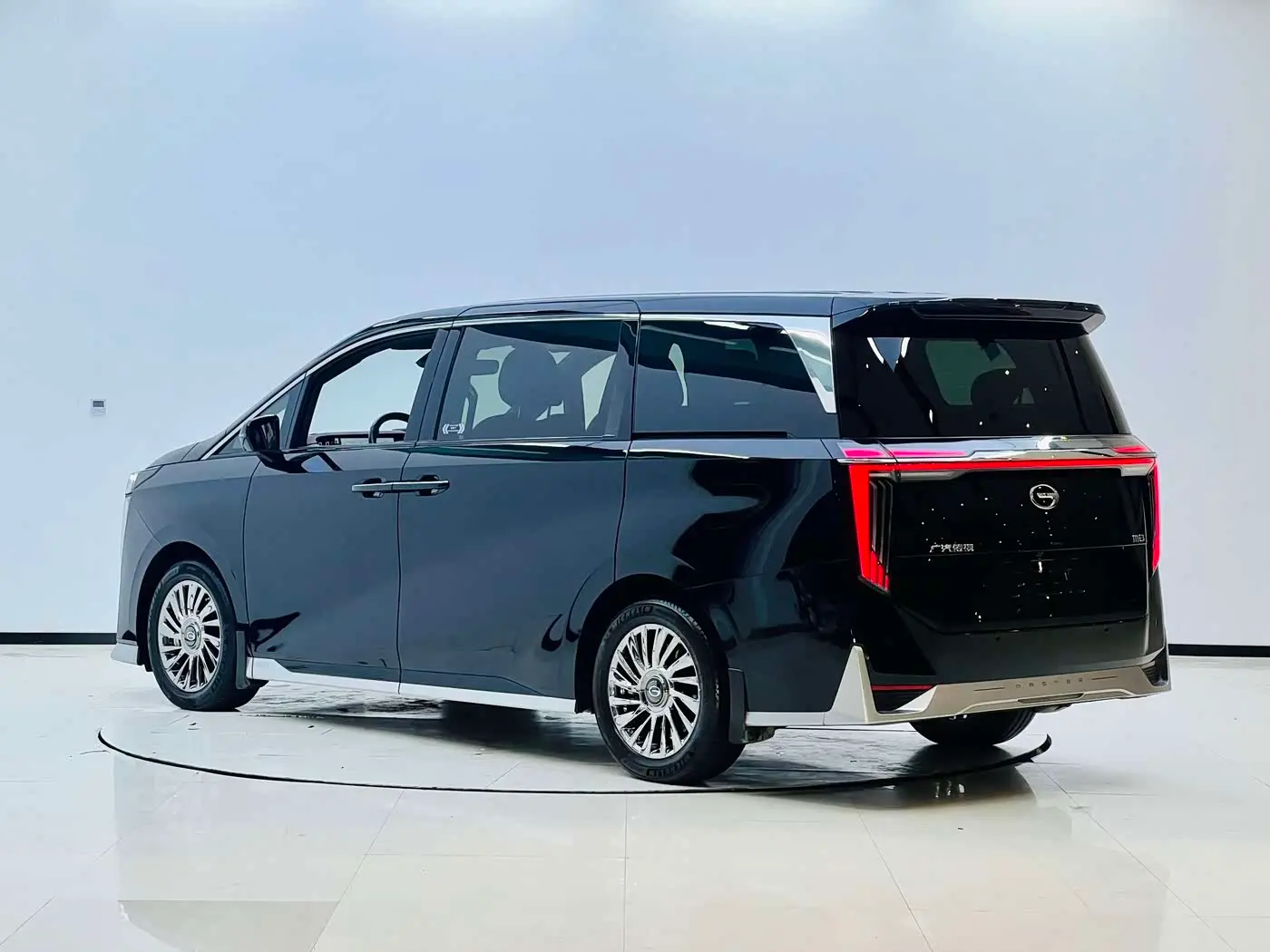 GAC Trumpchi Trumpchi M8 2024 — Şəkil 13/14
