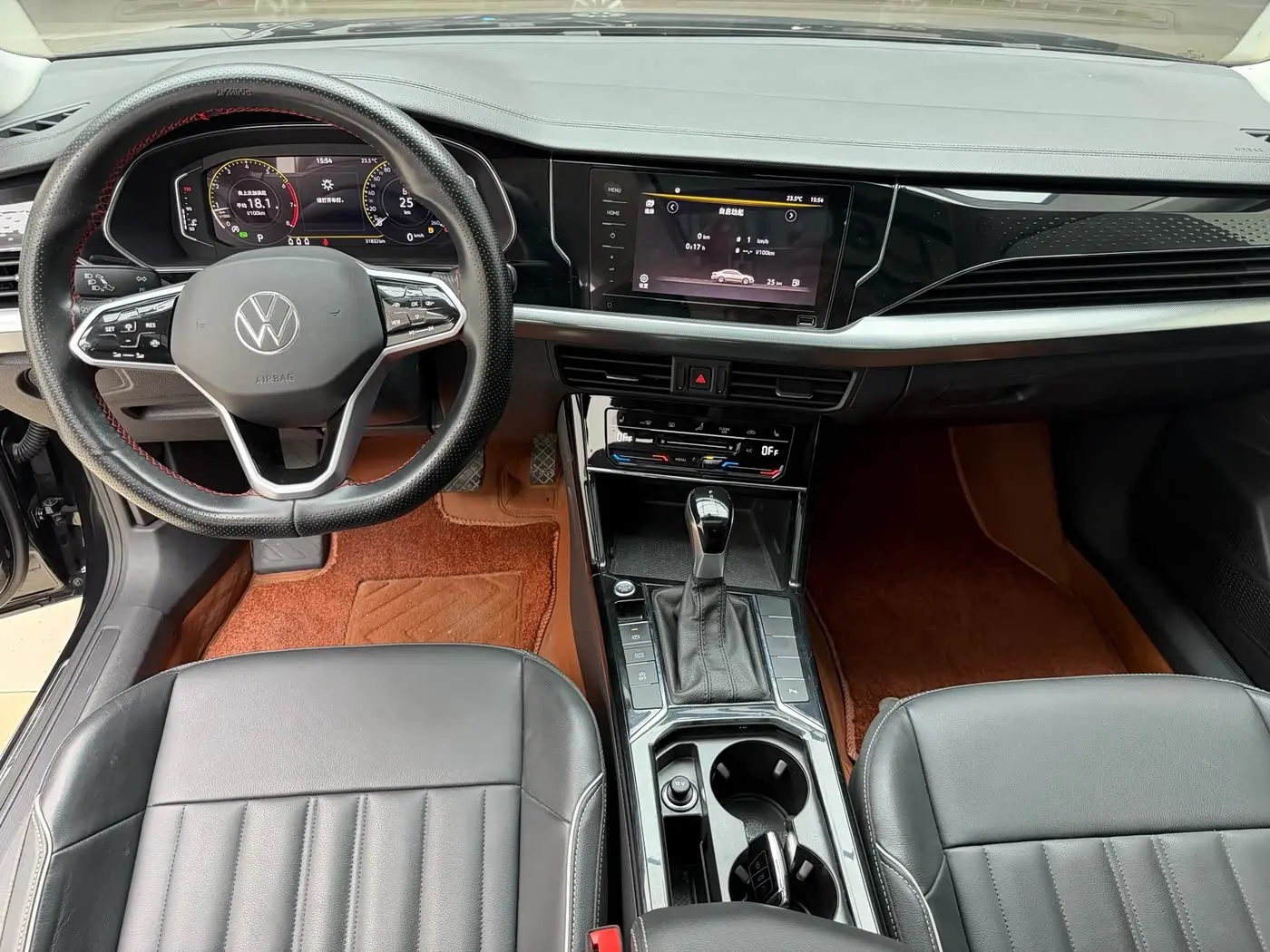 Volkswagen Passat 2023 — Фото 10/15