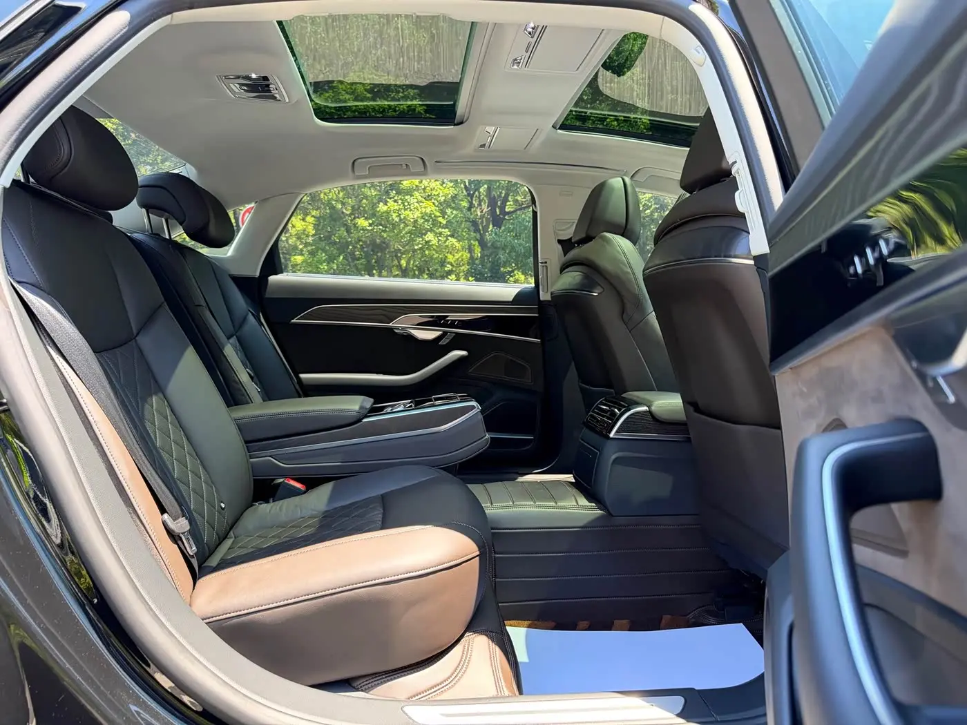 Audi A8 2021 — Photo 15/20