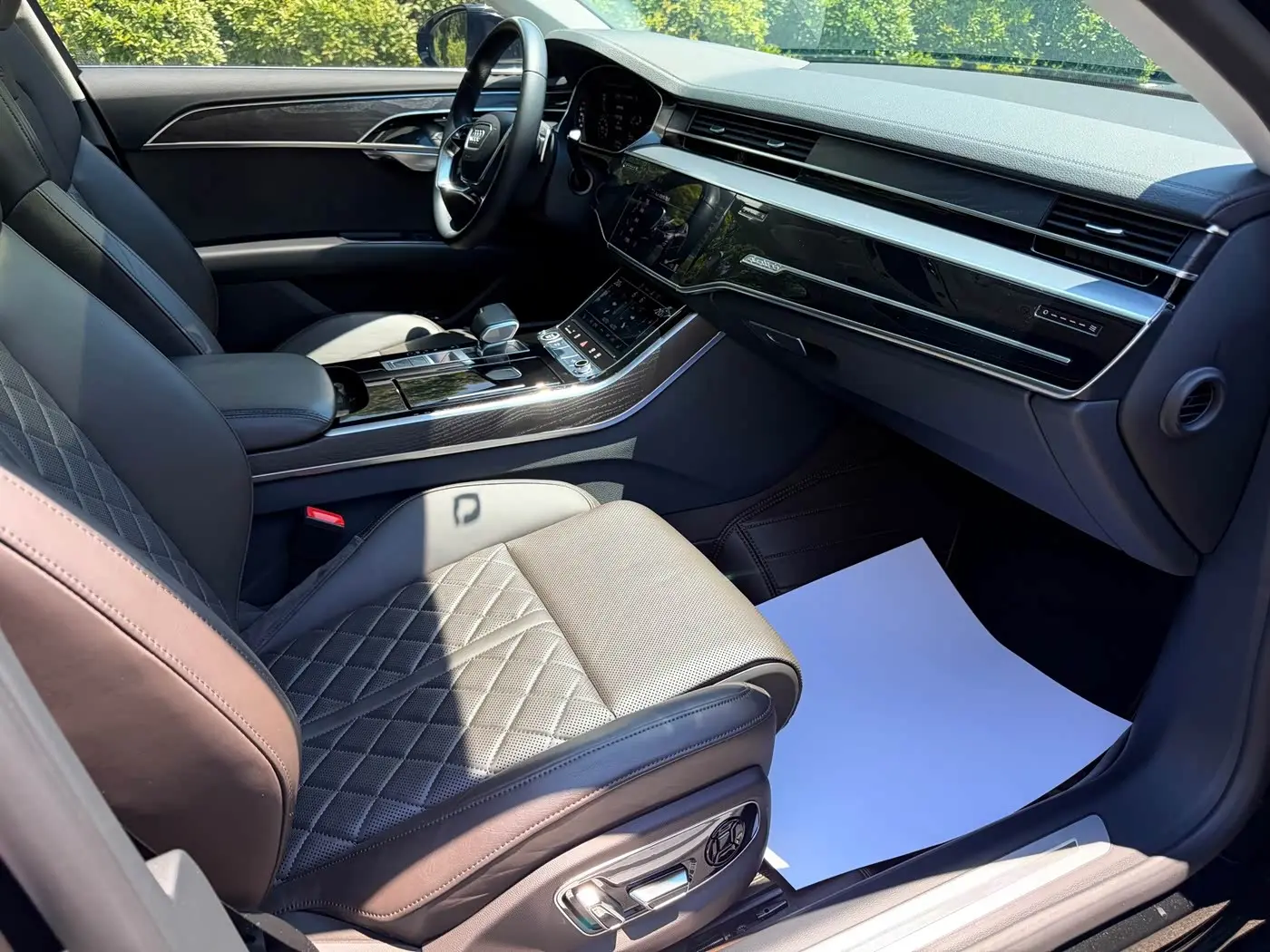 Audi A8 2021 — Photo 18/20