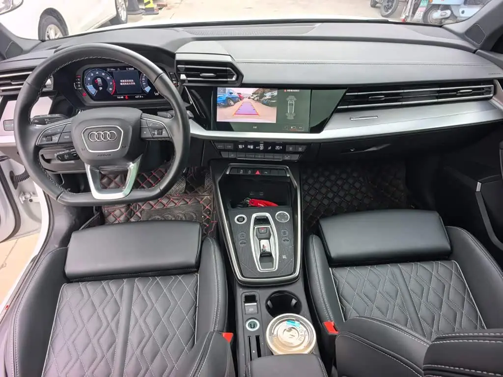 Audi A3 2025 — Фото 12/16