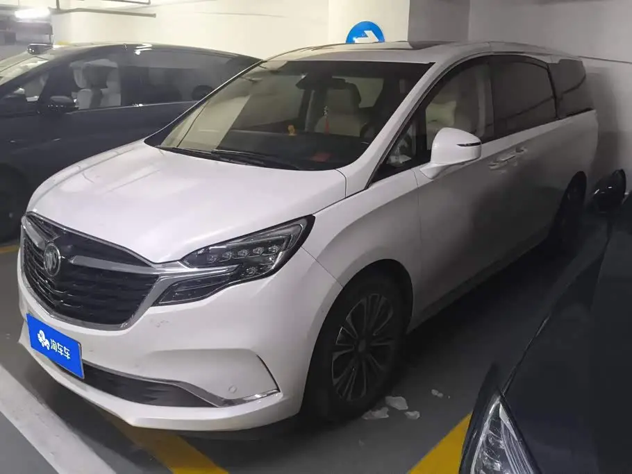 Buick GL8 2021 — Photo 1/16