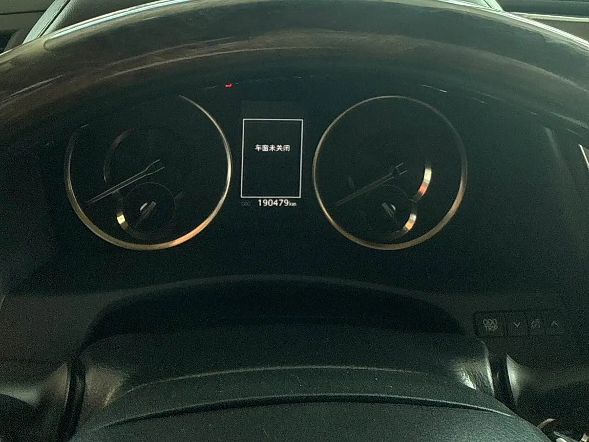 Toyota Alphard 2018 — Photo 12/13