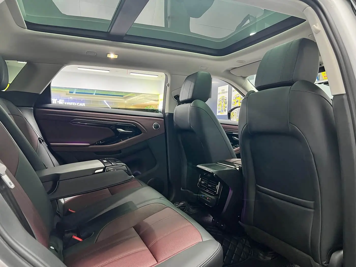 Land Rover Range Rover Evoque 2024 — Фото 18/20