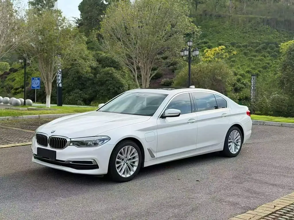 BMW 5 Series New Energy 2019 — Фото 2/20