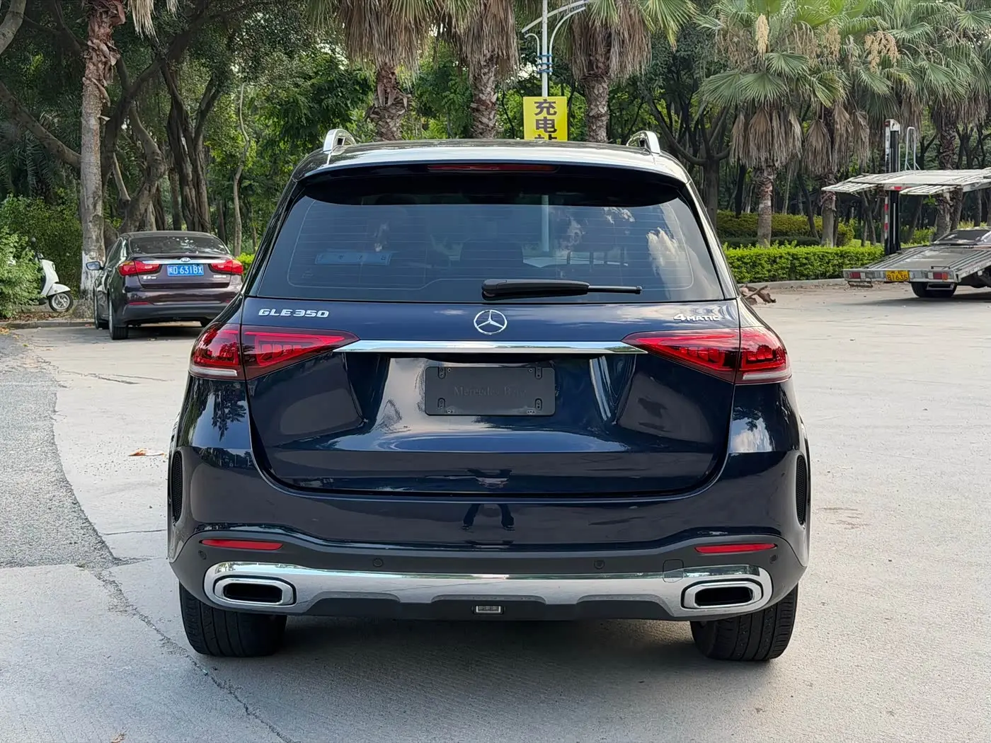 Mercedes-Benz GLE 2021 — Photo 8/10