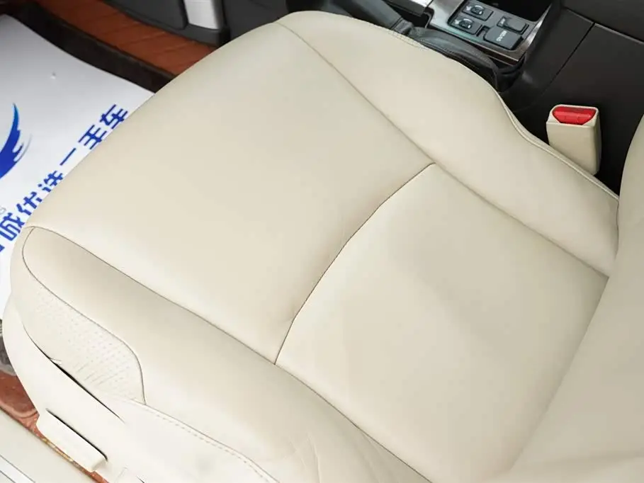 Toyota Prado 2011 — Photo 12/20