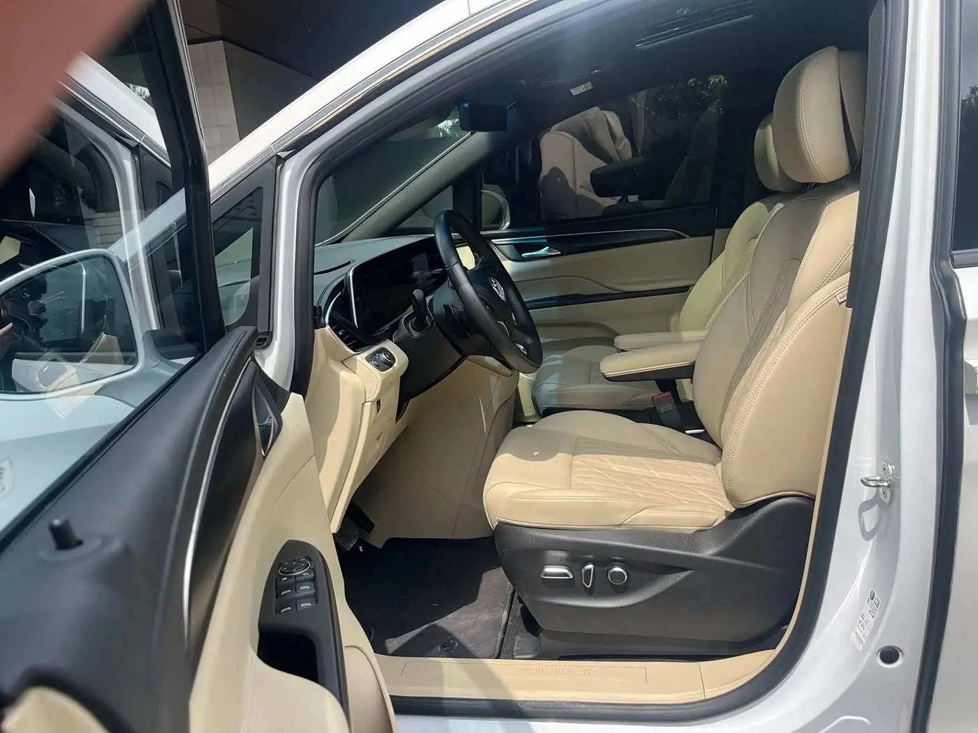 Buick GL8 2022 — Şəkil 15/20