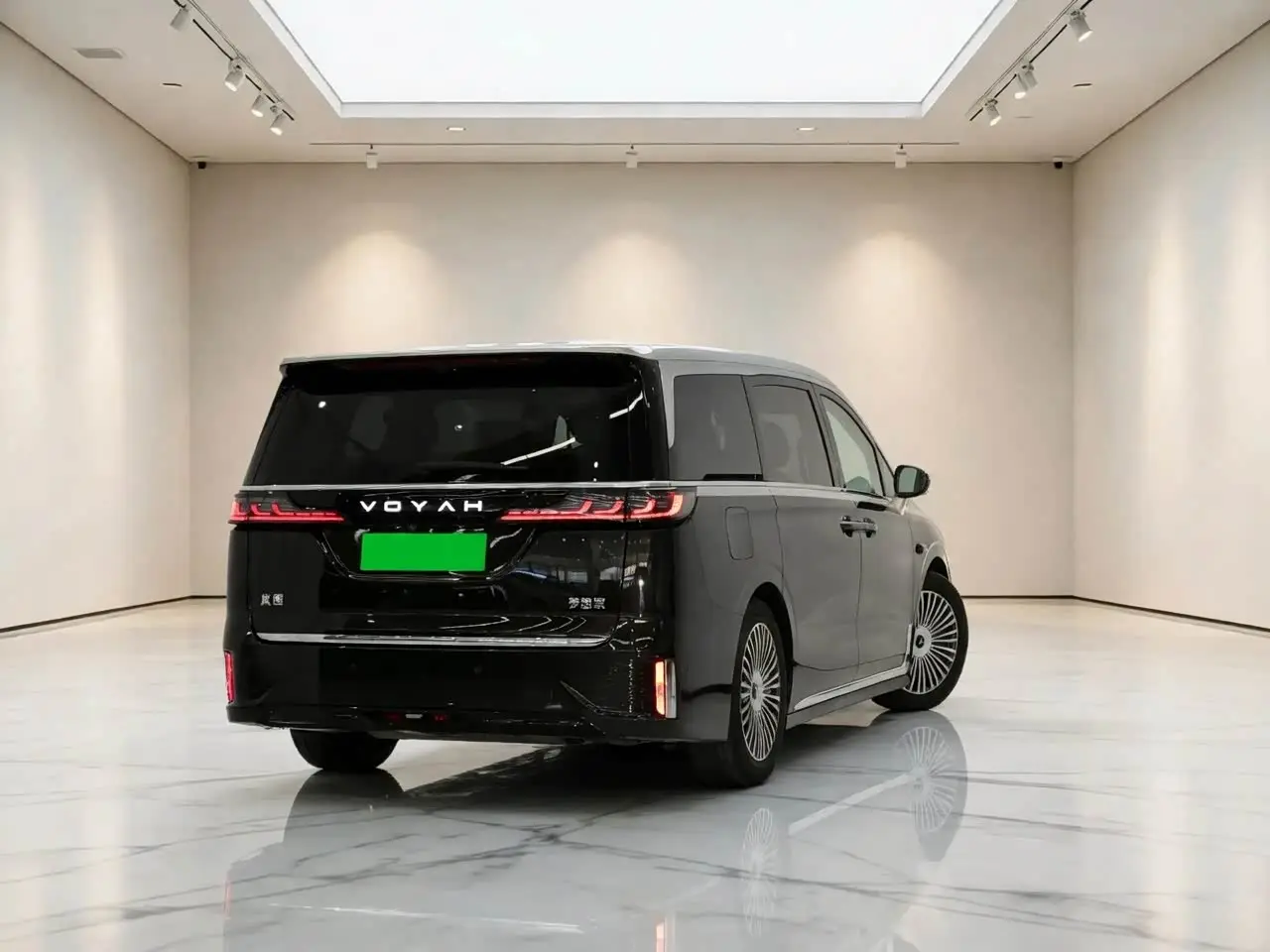 Voyah Auto Voyah Dreamer 2025 — Photo 13/15