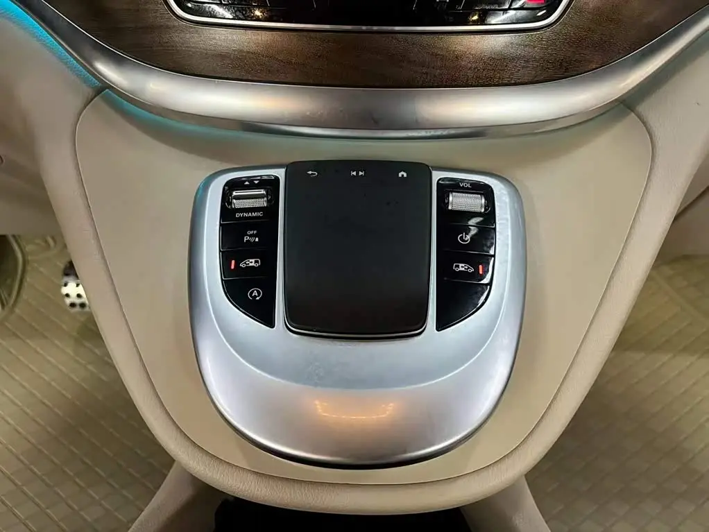 Mercedes-Benz V-Class 2022 — Şəkil 12/15