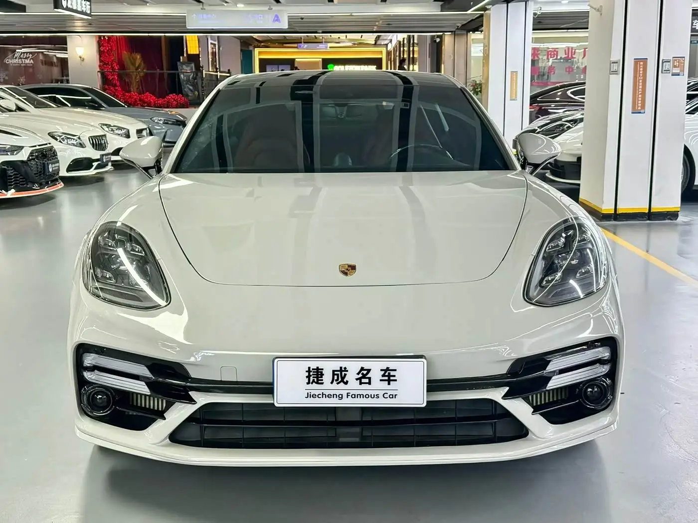 Porsche Panamera 2020 — Photo 2/6