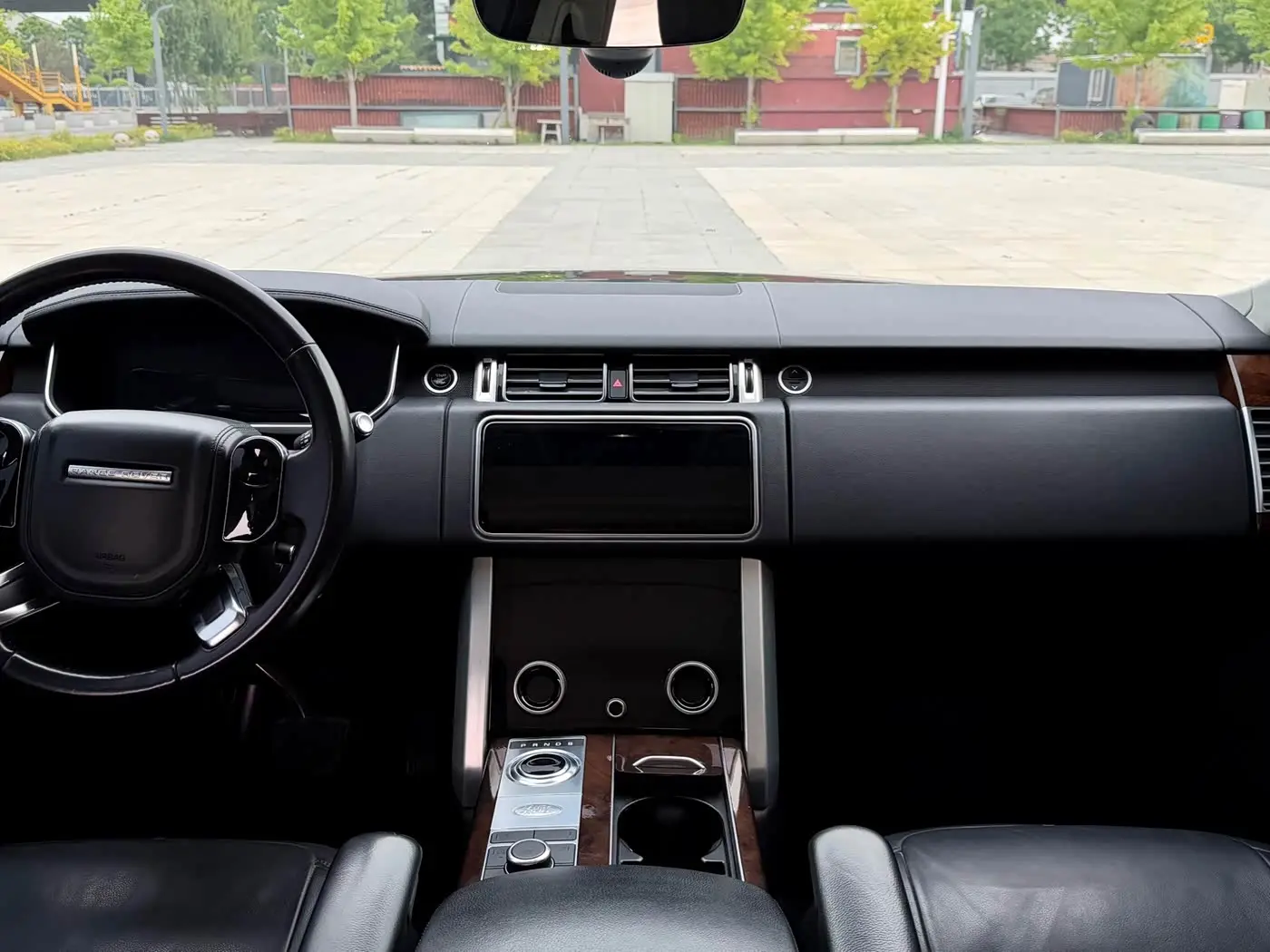 Land Rover Range Rover 2020 — Photo 9/15