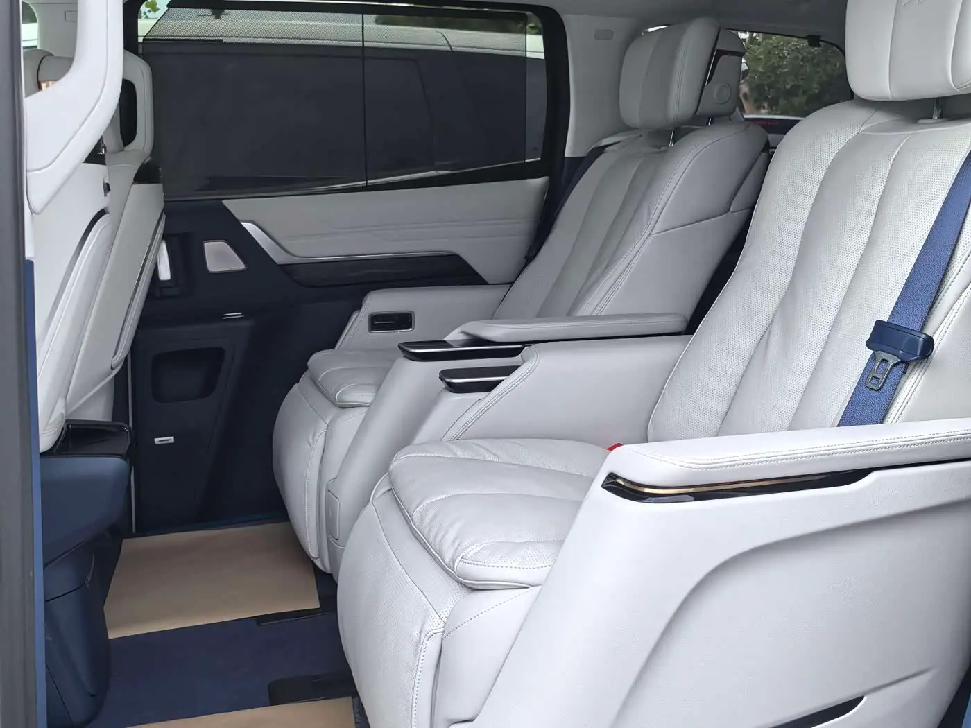Buick Century 2024 — Photo 7/13