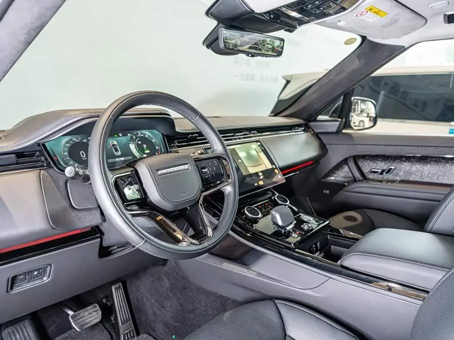 Land Rover Range Rover Sport PHEV 2025 — Photo 6/19