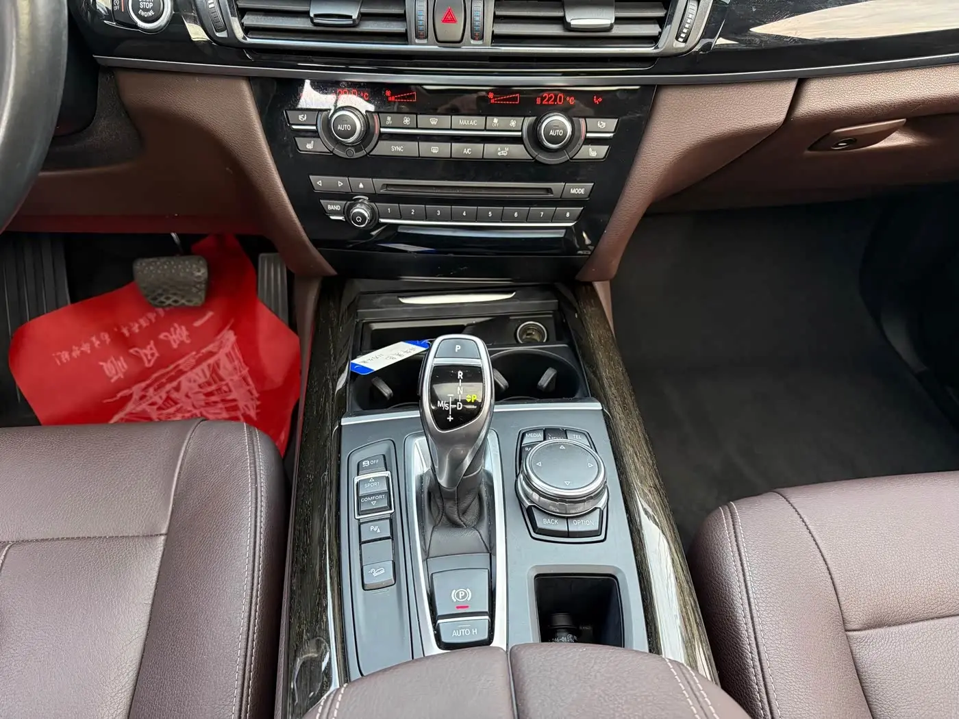 BMW X5 2016 — Фото 15/17