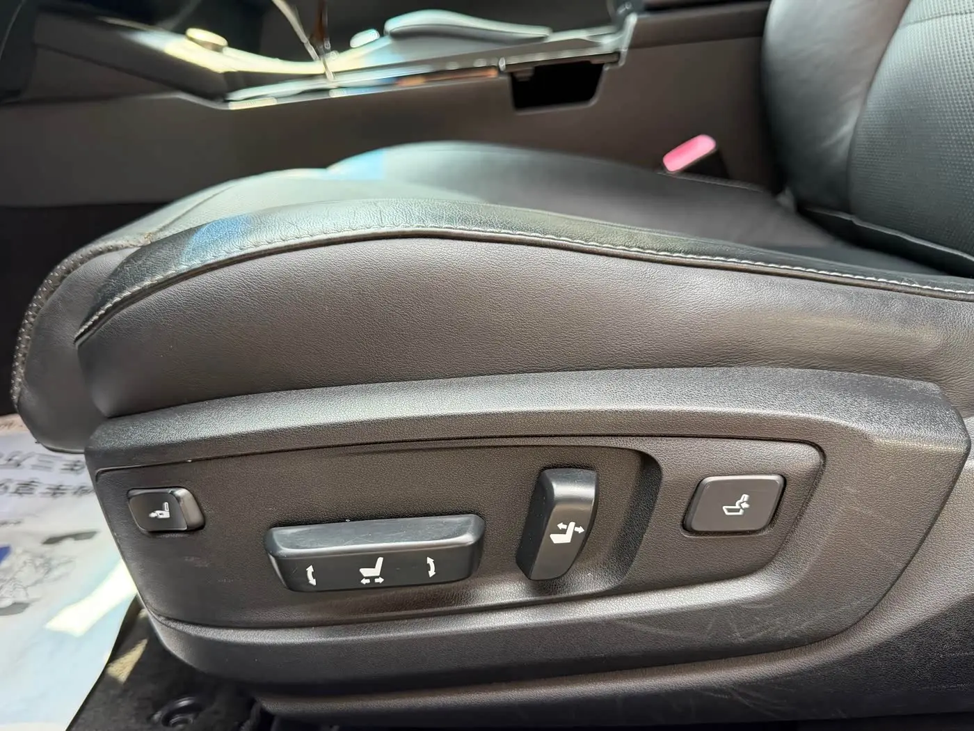 Lexus ES 2014 — Photo 13/20