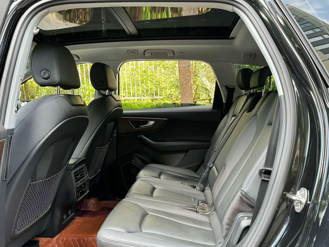 Audi Q7 2021 — Photo 9/20