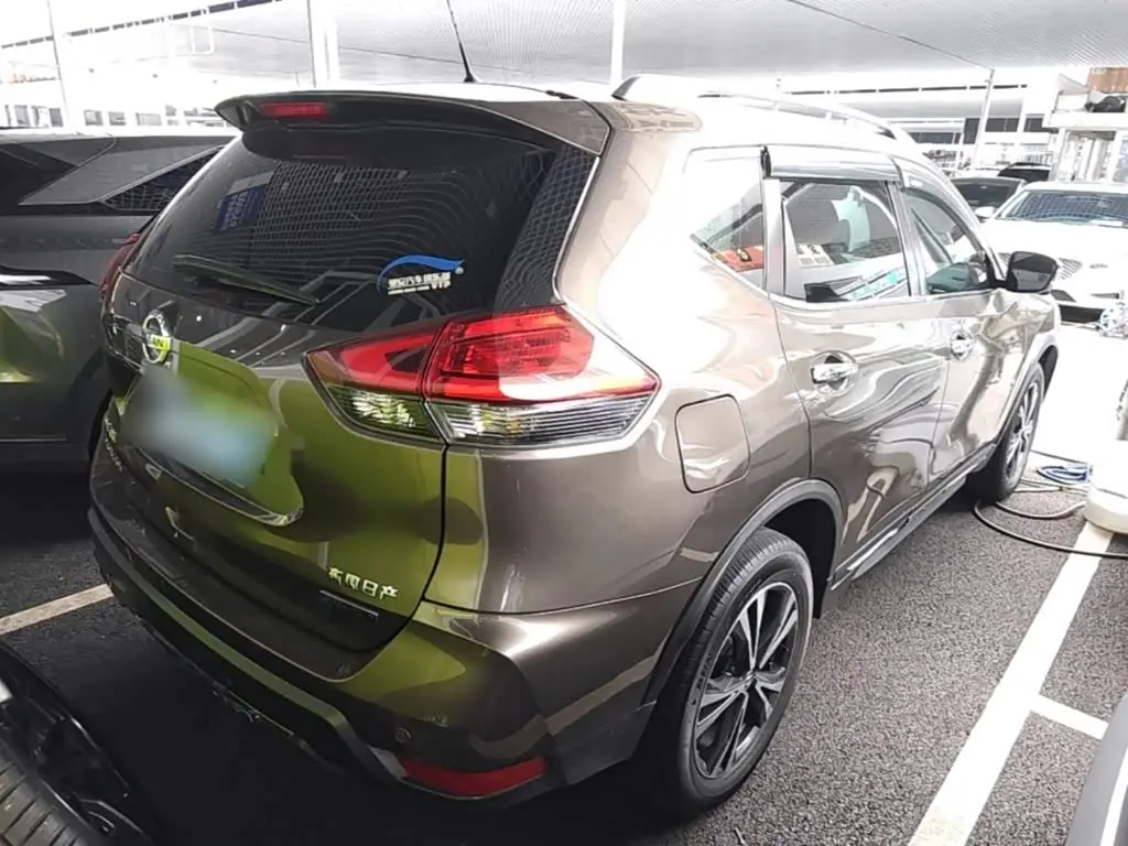 Nissan X-Trail 2020 — Фото 6/19