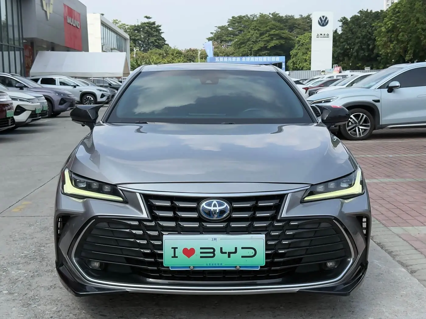 Toyota Avalon 2023 — Photo 2/12