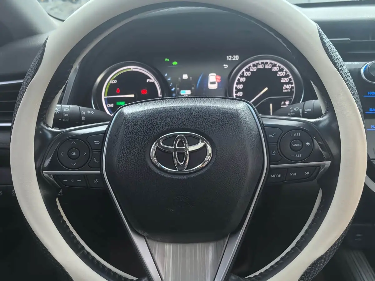 Toyota Camry 2020 — Şəkil 10/14