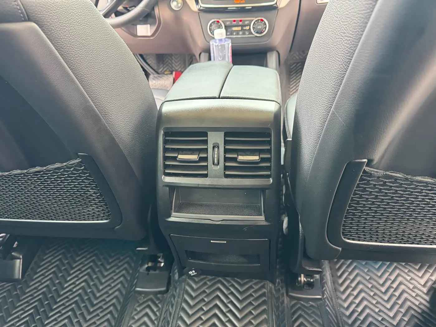 Mercedes-Benz GLE Coupe 2018 — Şəkil 12/19