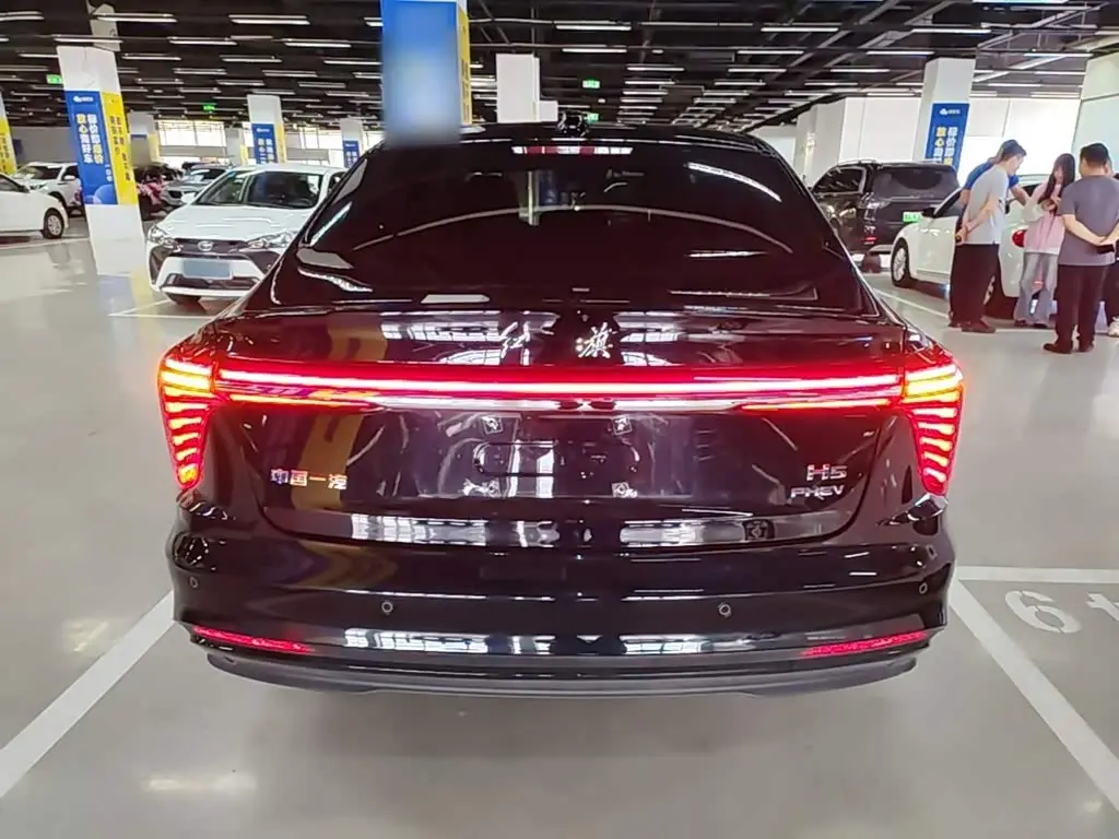 Hongqi H5 PHEV 2026 — Photo 4/20