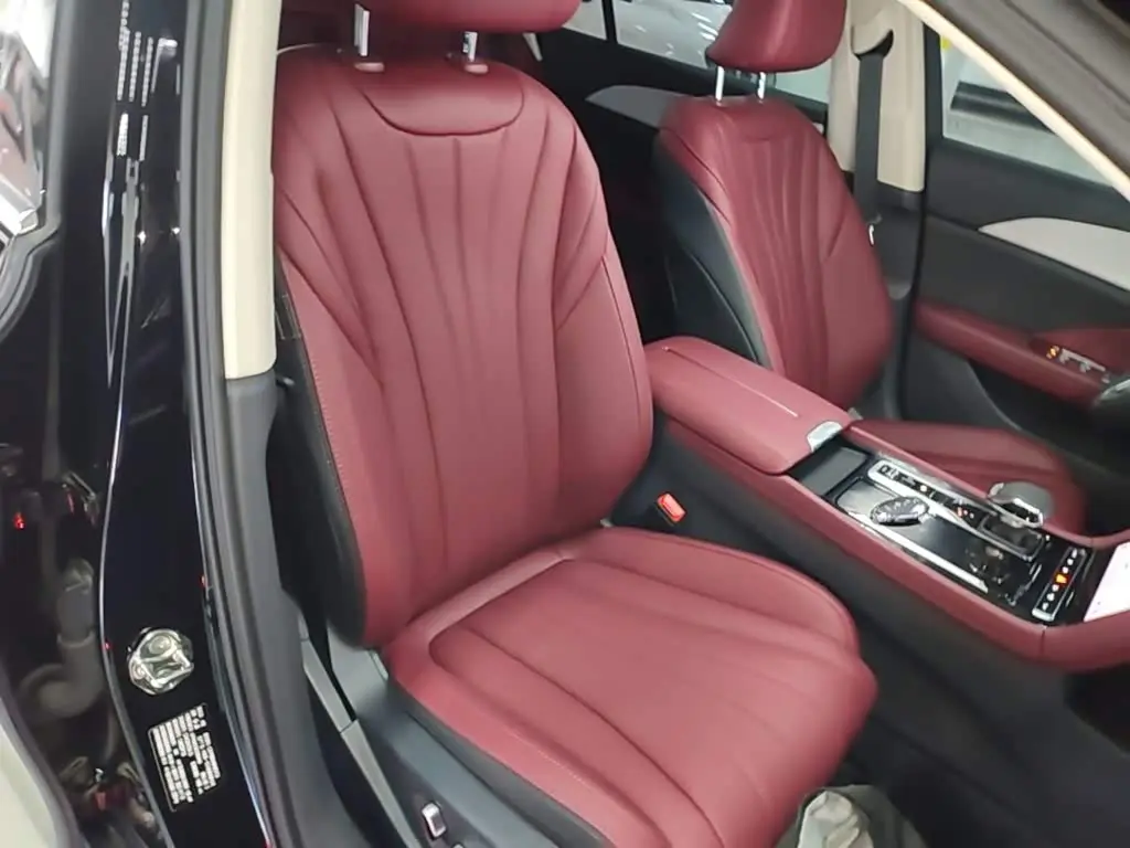 Hongqi H5 PHEV 2026 — Photo 20/20