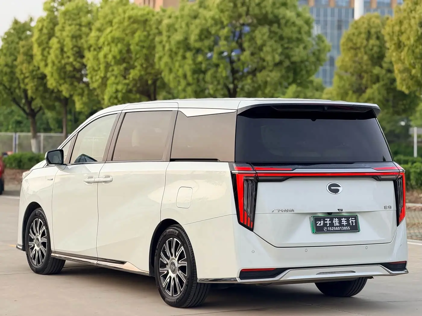 GAC Trumpchi Trumpchi E9 2024 — Photo 5/20