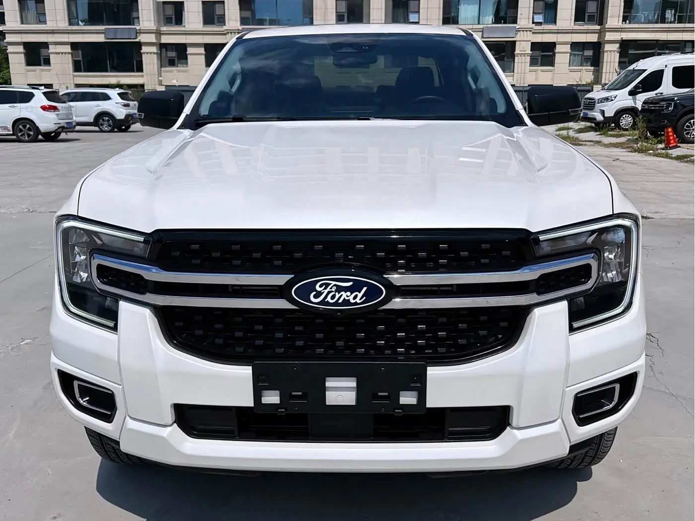 Ford Ranger 2025 — Фото 2/11