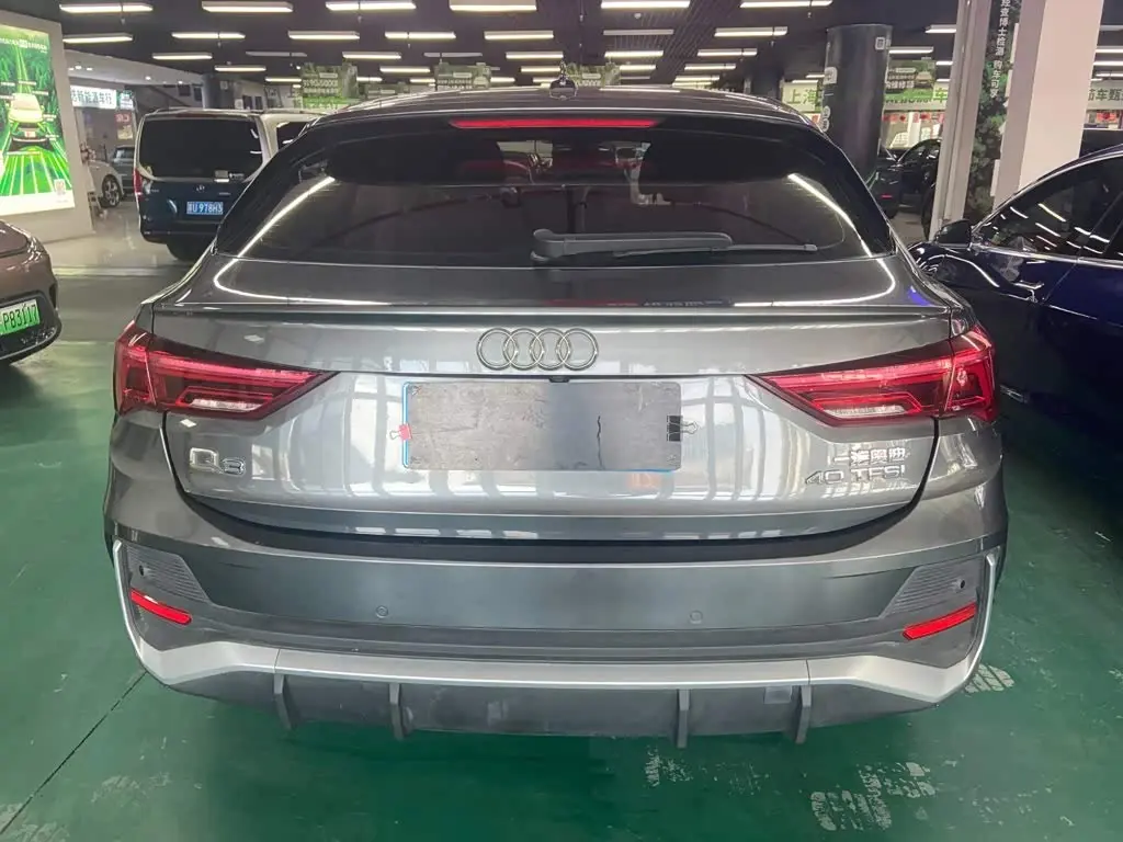 Audi Q3 Sportback 2020 — Фото 13/16
